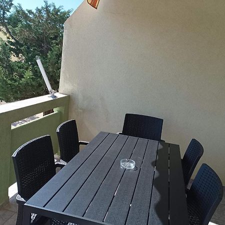 Apartmani Ana Vir Εξωτερικό φωτογραφία
