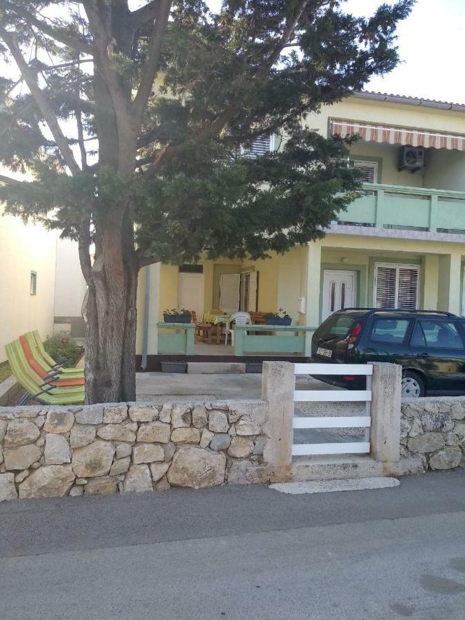 Apartmani Ana Vir Εξωτερικό φωτογραφία