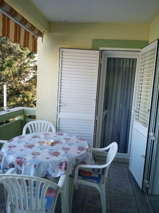 Apartmani Ana Vir Εξωτερικό φωτογραφία